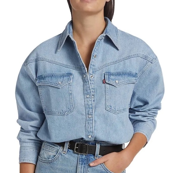 NEW $80 Levi’s women size small oversized ‘XL Western’ shirt denim snap front - Picture 3 of 4